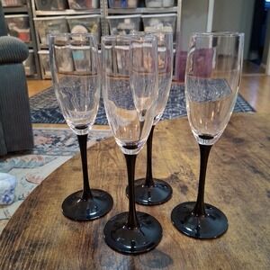 Vtg Black Stem Luminarc France 8.4" Champagne Glasses Wine Flutes 6floz Set of 4